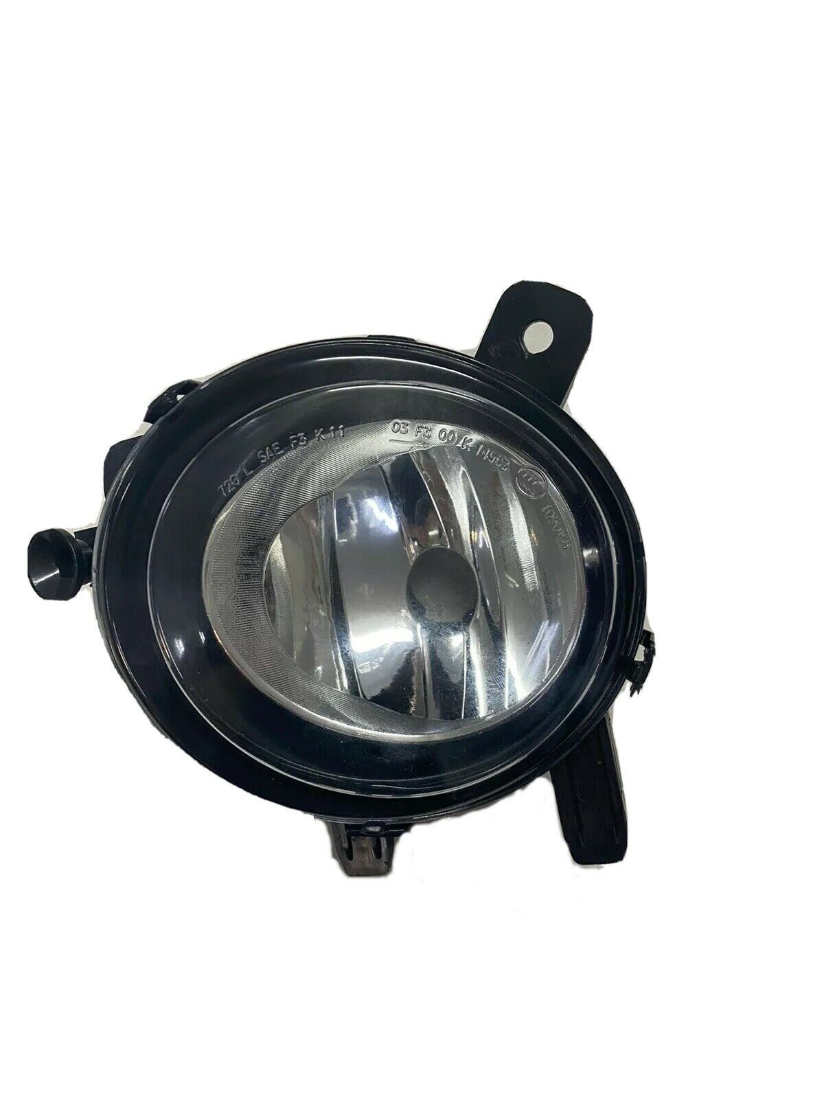 Uzooka LED Fog Light – Left Hand Driver Side, Fits 2018-2023 Volvo VNL Series, DOT/SAE Certified