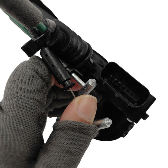 Kia Sorento 2011-2015 Door Lock Actuator Front Right Hand Side