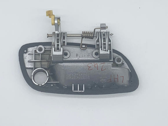 Hyundai Elantra XD 11/2000-07/2006 Outer Door Handle Front Left Hand Side