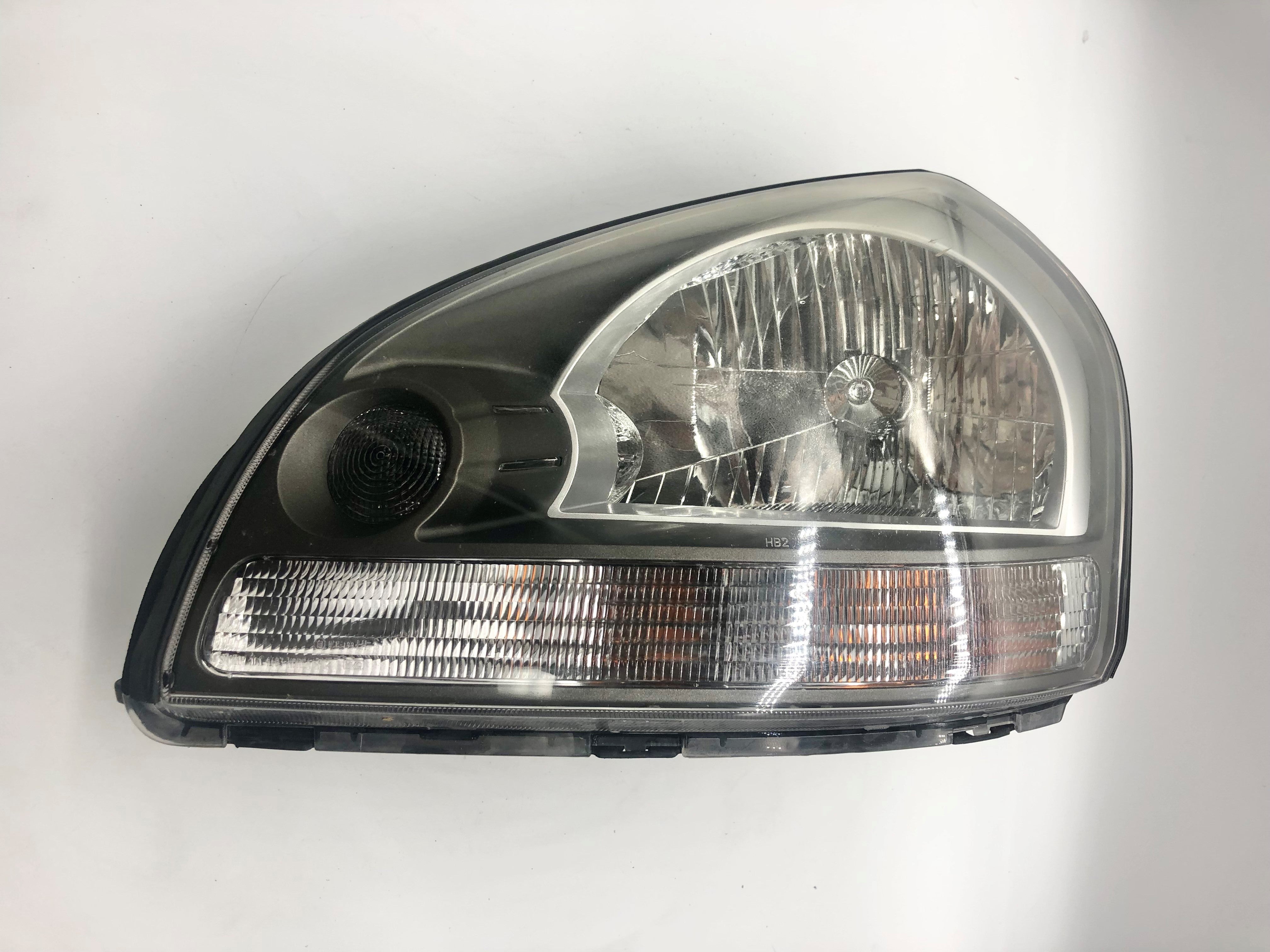 Hyundai Tucson JM 2004-2008 Headlight Left Hand Side