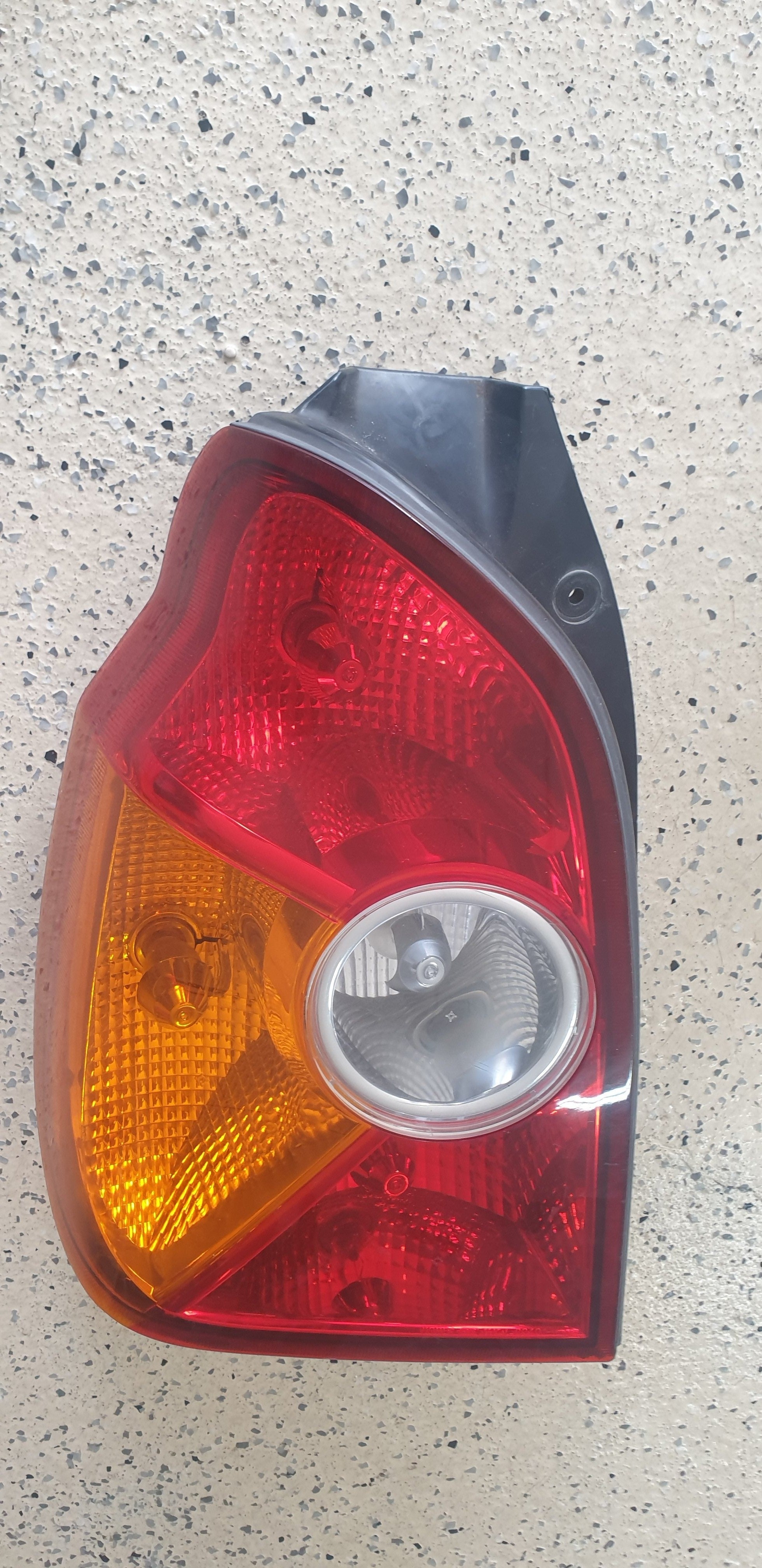 Hyundai Terracan HP 07/2001-11/2003 Taillight Left Hand Side