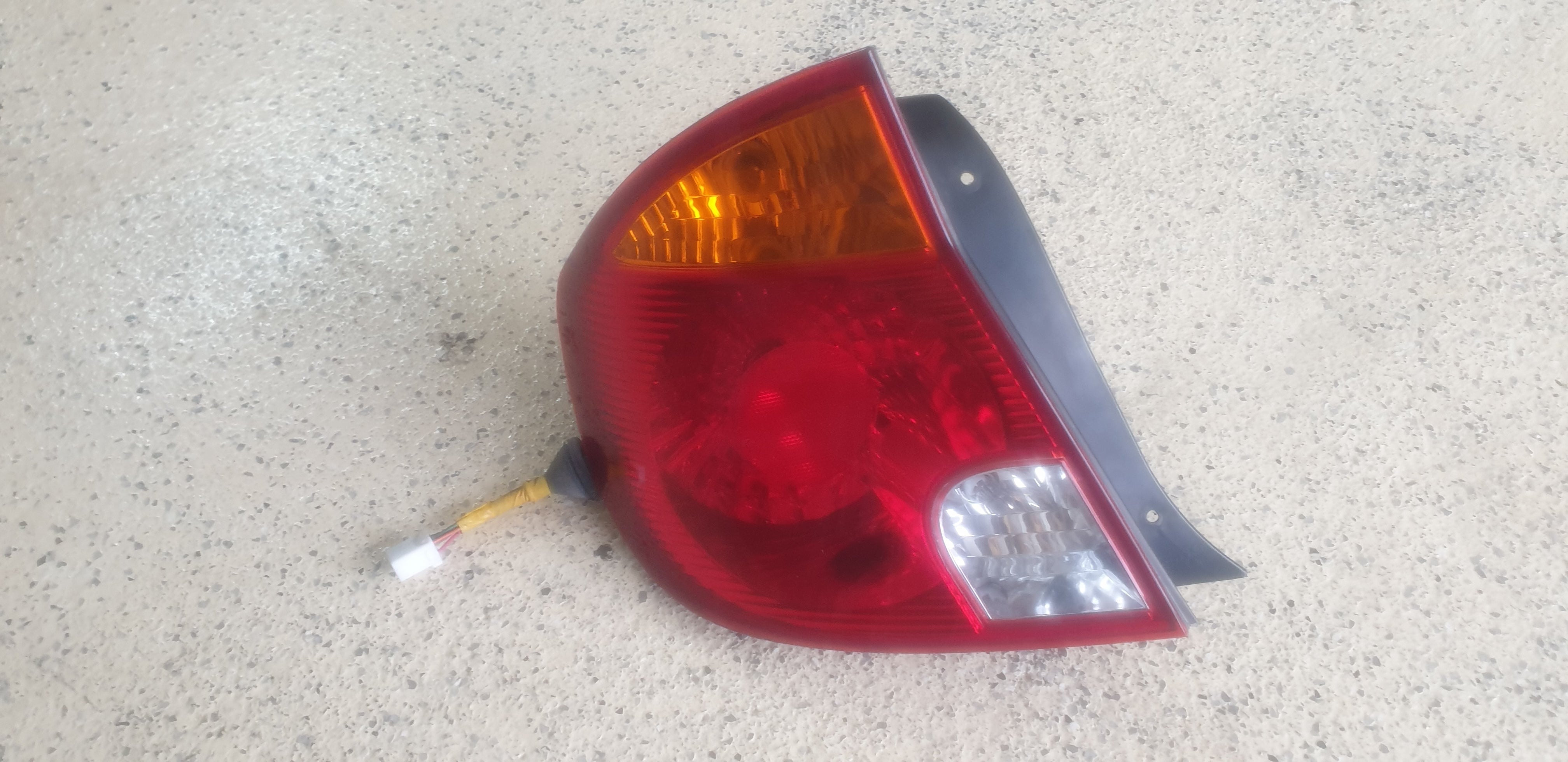 Hyundai Accent 2000-2003 Tail Light Right Hand Side - 0