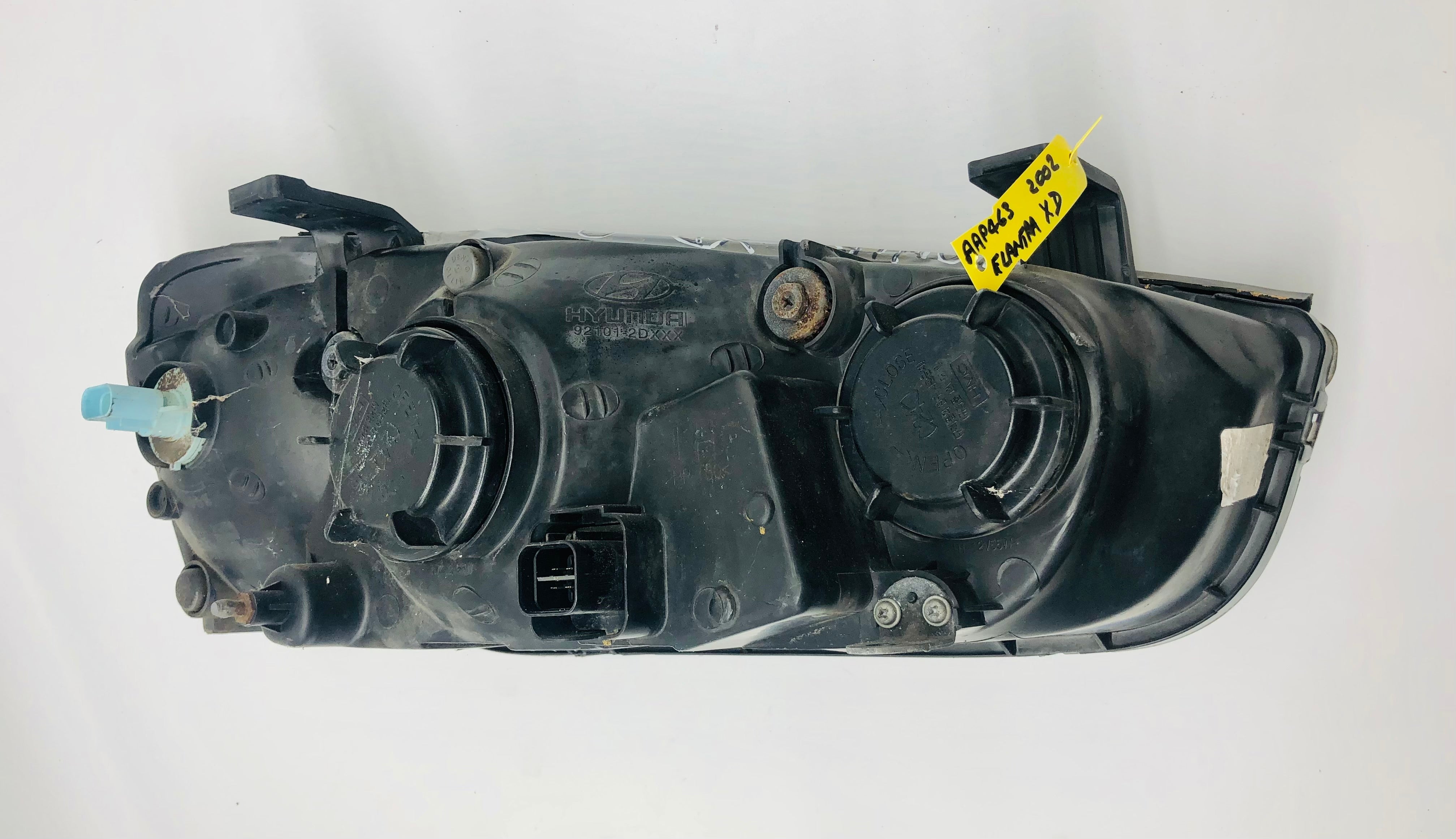 Hyundai Elantra XD 2000-2003 Headlight Left Hand Side - 0