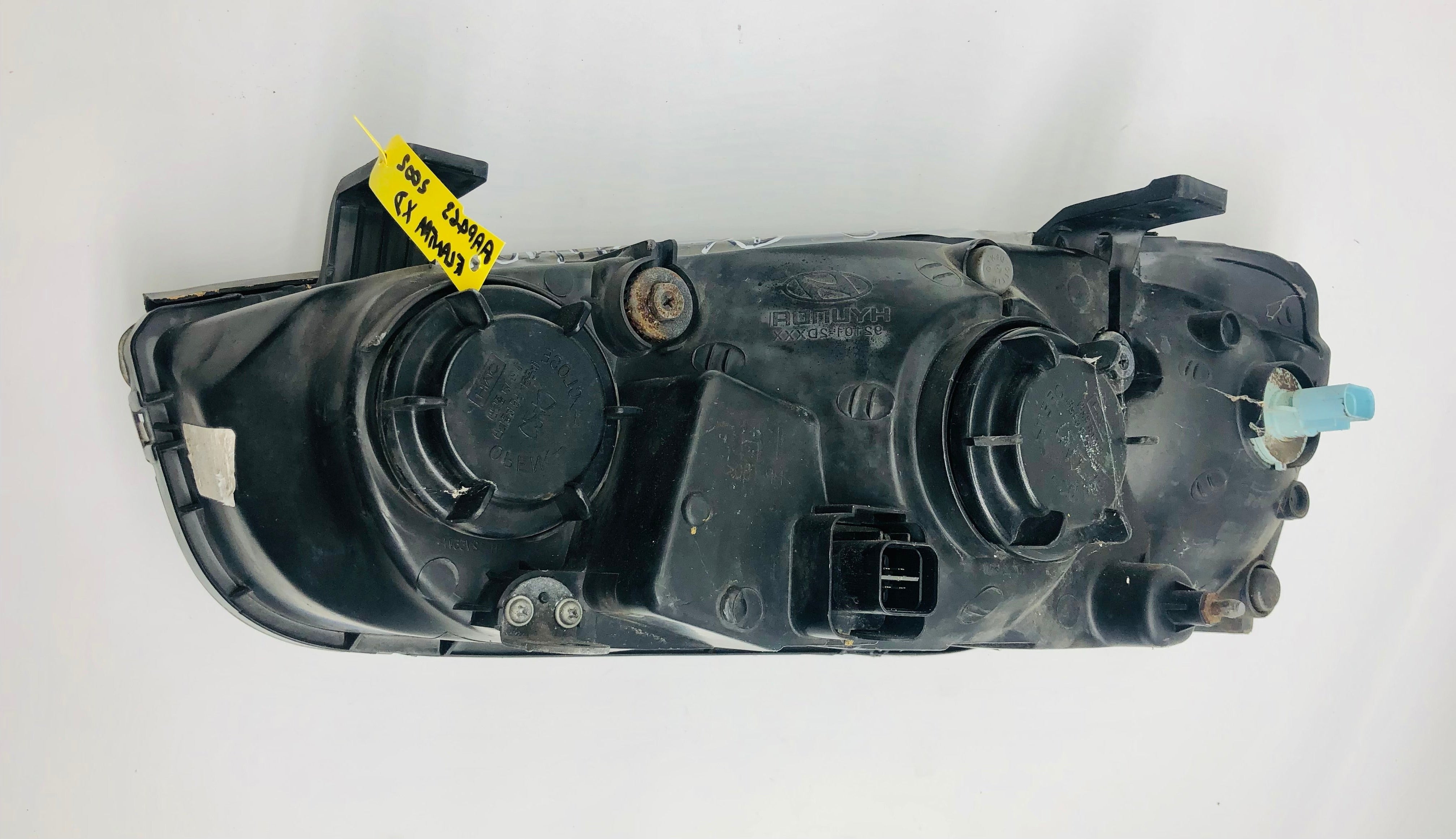 Hyundai Elantra XD 2000-2003 Headlight Right Hand Side - 0