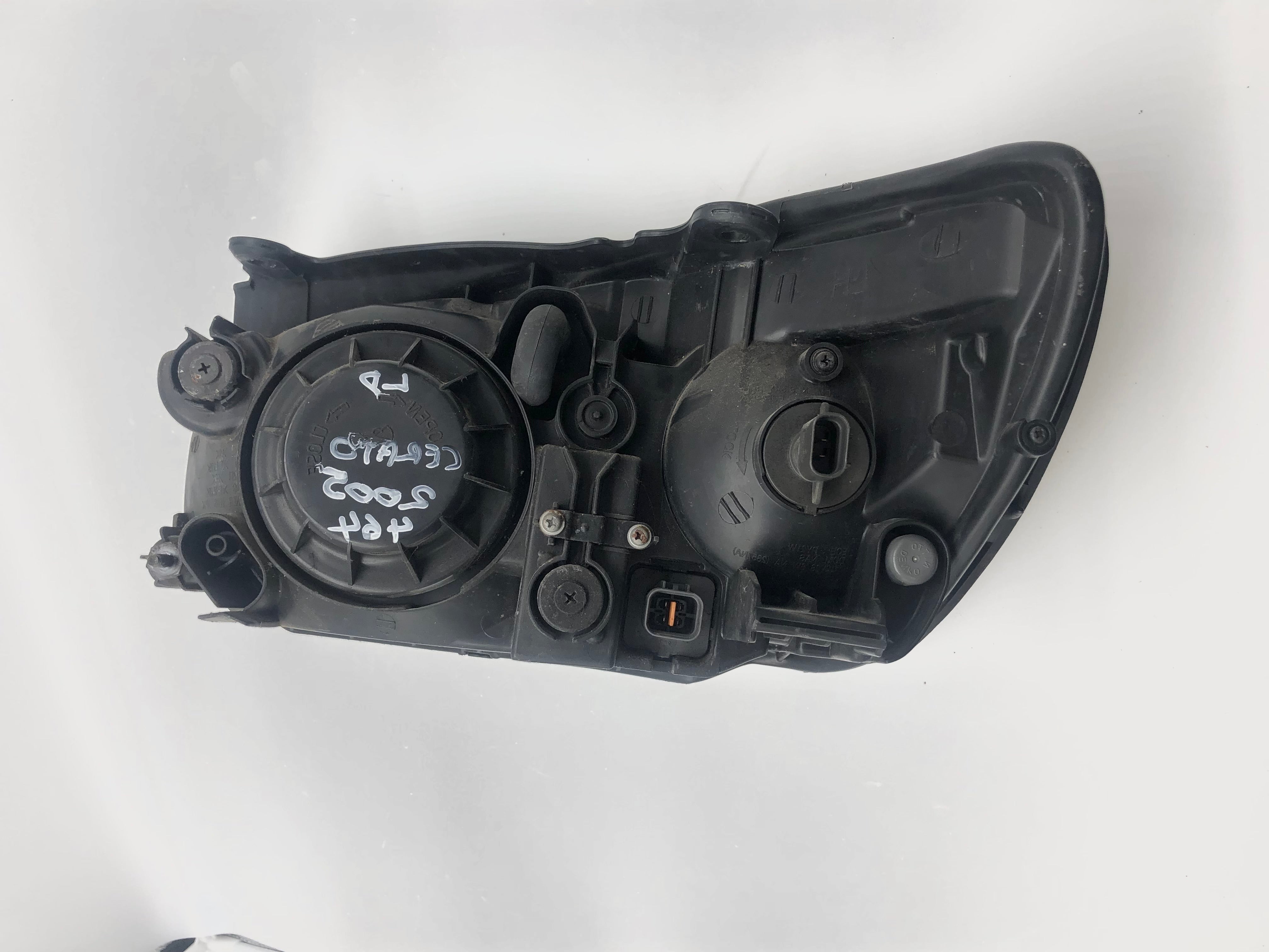 Kia Cerato LD 2004-2006 Headlight Right Hand Drivers Side - 0