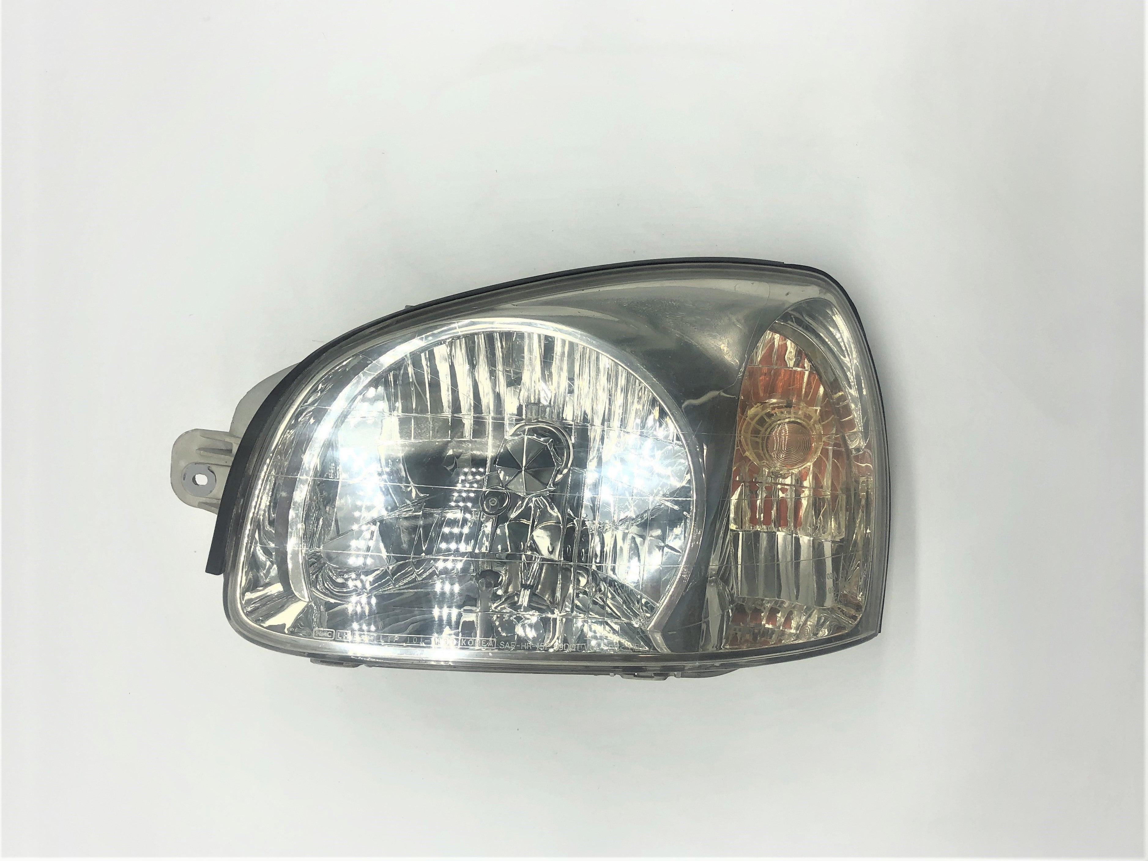 Hyundai Santa Fe 2000- 2006 Headlight Left Hand Side