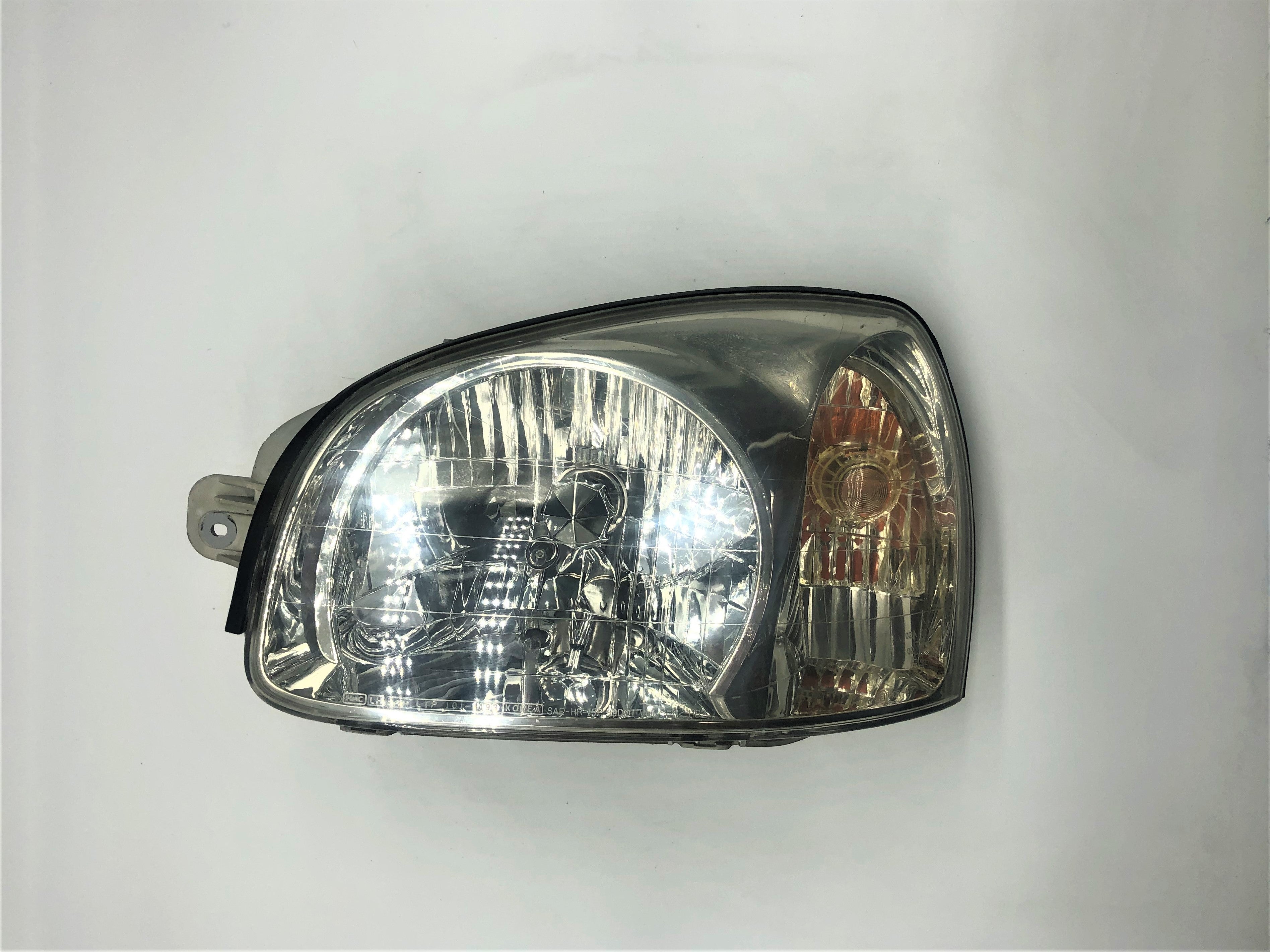 Hyundai Santa Fe 2000- 2006 Headlight Left Hand Side