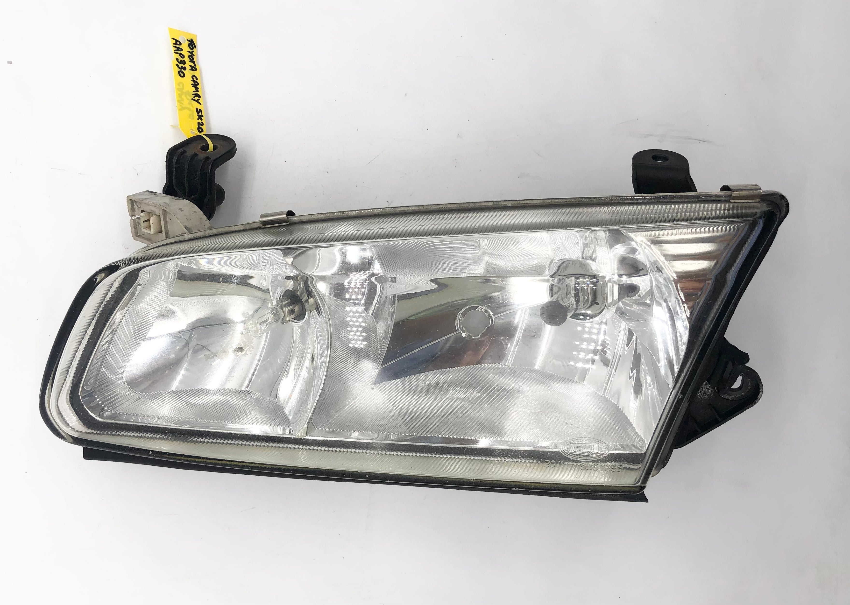 Toyota Camry SK20 Series 2 2000-2002 Headlight Left Hand Side