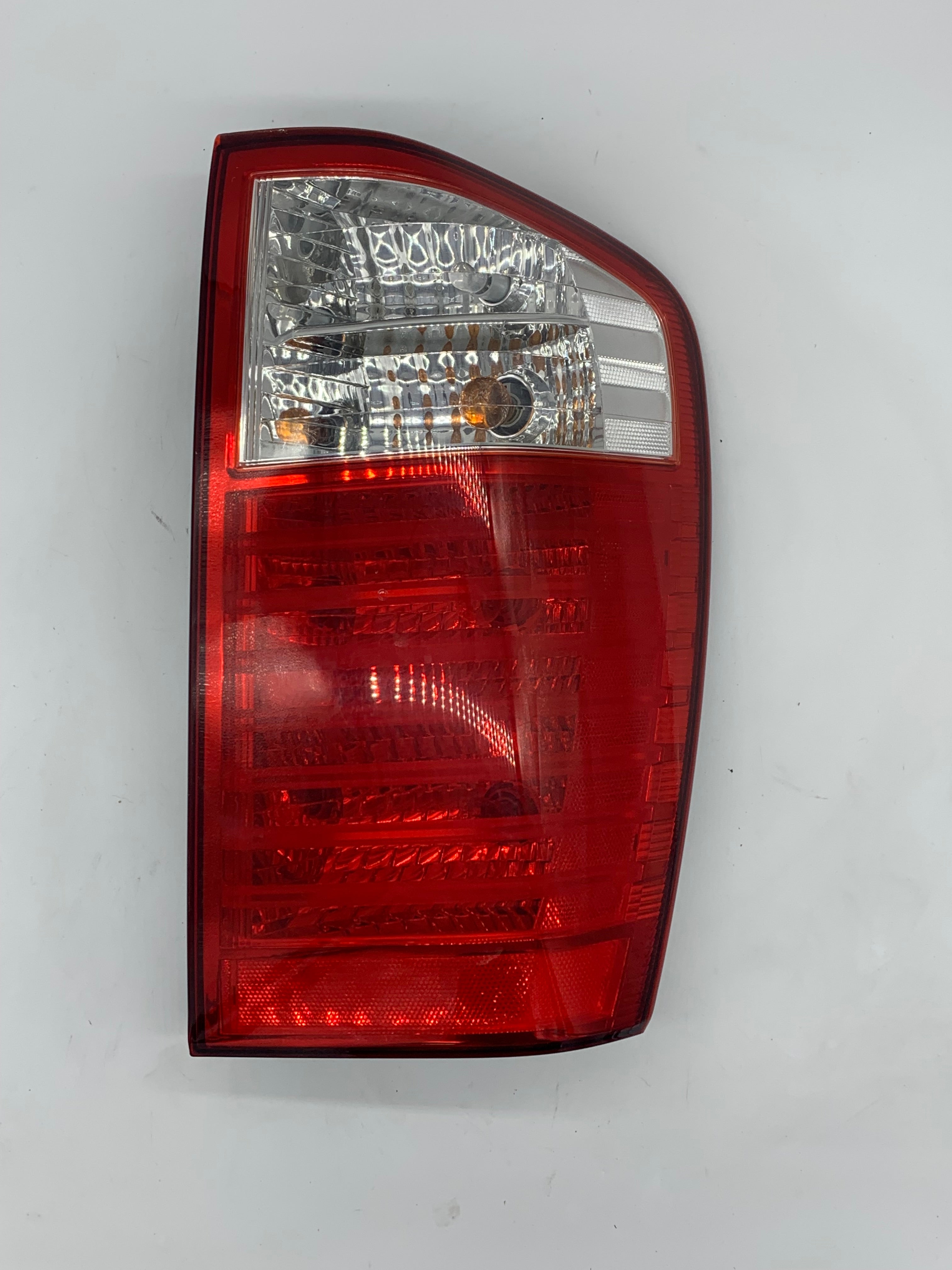 Kia Carnival VQ 2006-2014 Taillight Right Hand Side