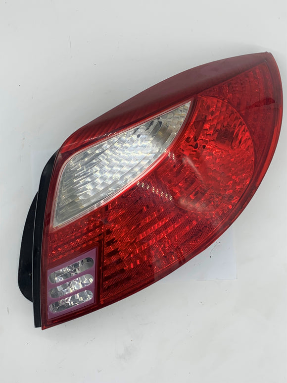 Kia Rio BC 06/2000 to 09/2002 Tail Light Right 5 Dr Sedan