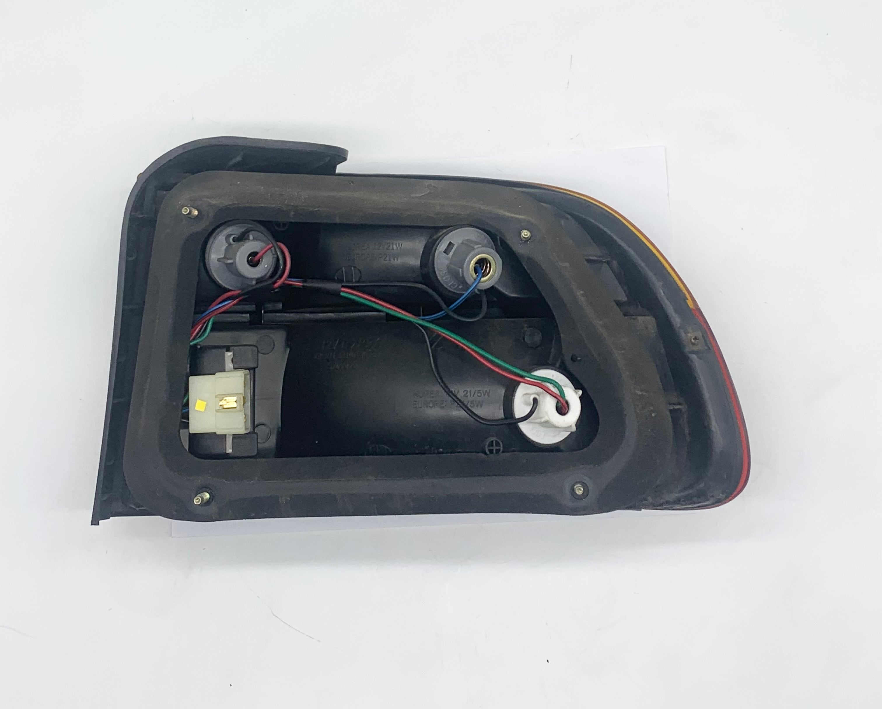 Kia Mentor S2 1997-2000 Tail light Left Hand Side - 0