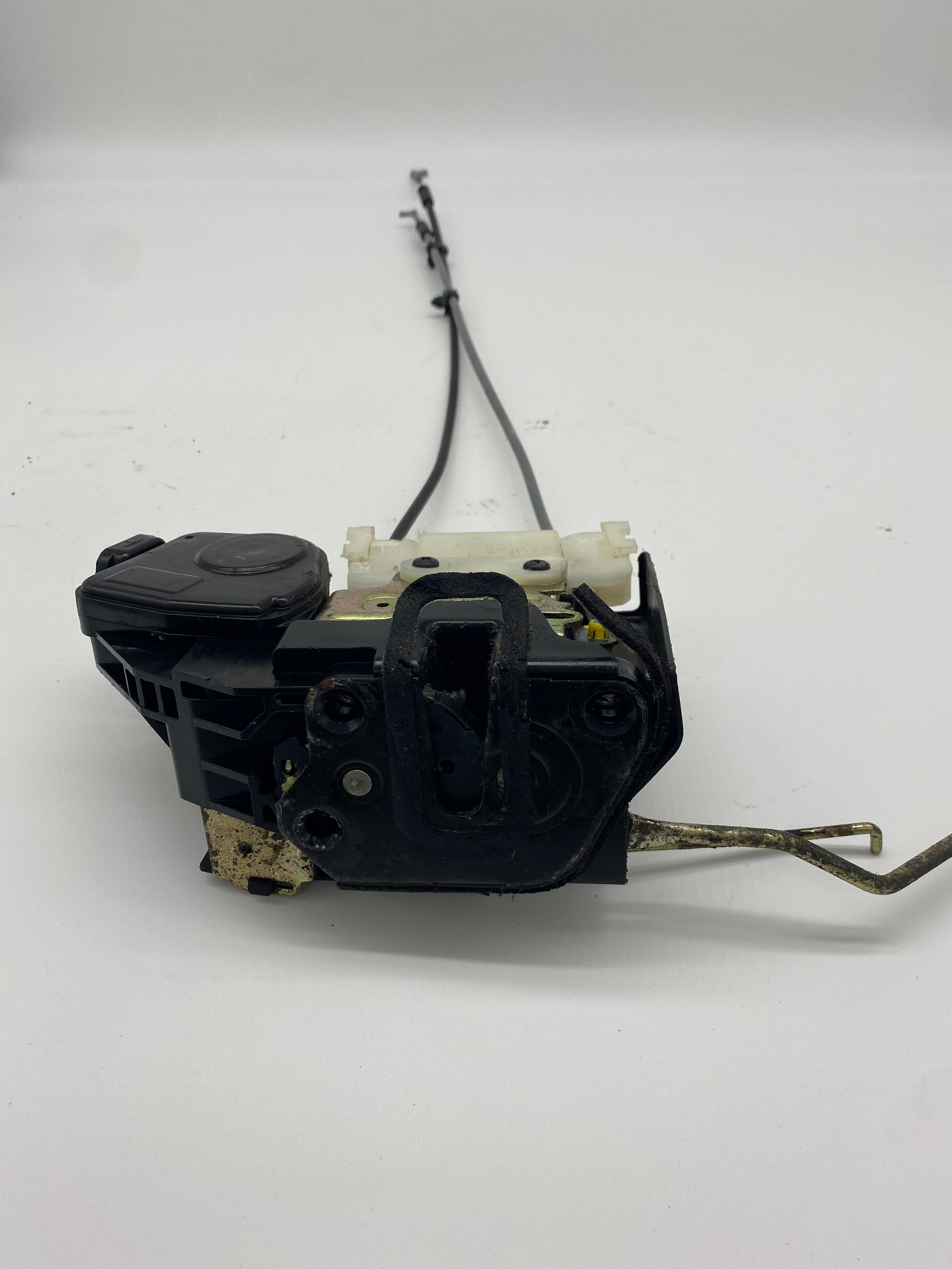 Hyundai Elantra XD 2000-2006 Door Lock Actuator Front Right Hand Side - 0